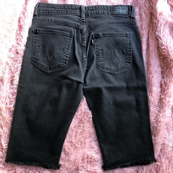 Levi's Black Women's Bermuda Shorts - Picture 3 of 6